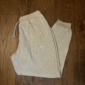 Women’s Gray Adidas Oversized Fleece Joggers All Season size medium oversized